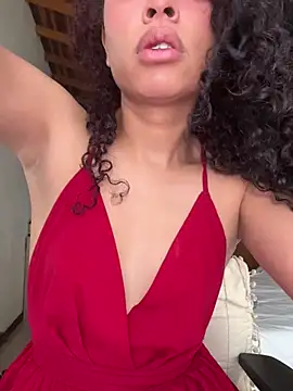 Snapshot of GabriSaenz chatting on 07/22/26, 01:47 GabriSaenz online show from 07/22/26, 01:47