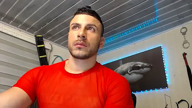 Snapshot of bayronfit chatting on 05/05/26, 11:57 bayronfit online show from 05/05/26, 11:57