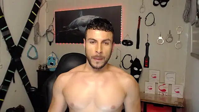 Snapshot of bayronfit chatting on 05/25/26, 10:27 bayronfit online show from 05/25/26, 10:27