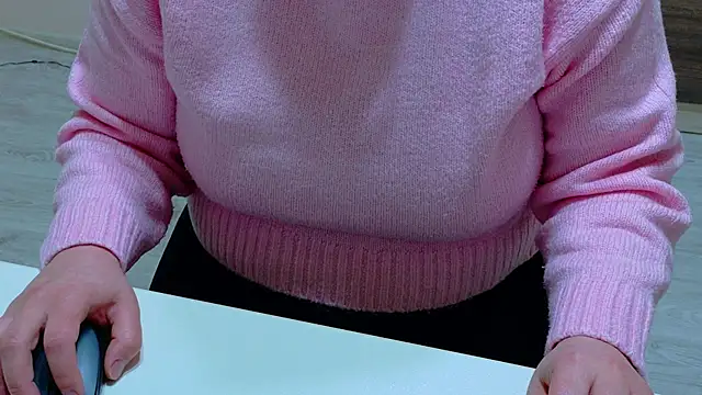 Snapshot of Korinna chatting on 02/02/26, 09:41 Korinna online show from 02/02/26, 09:41