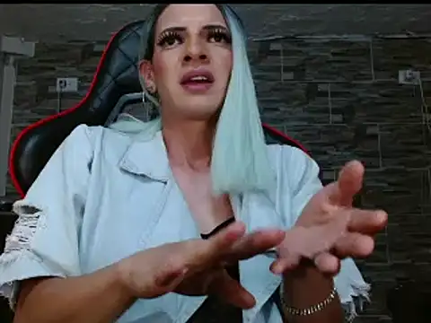 Snapshot of omar_alurba chatting on 12/29/24, 02:17 omar alurba online show from 12/29/24, 02:17