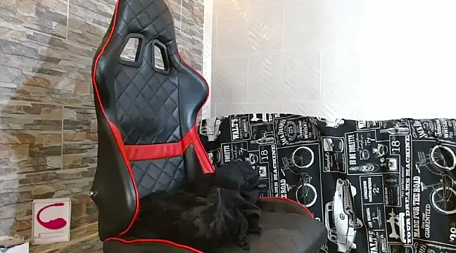 Snapshot of omar_alurba chatting on 03/07/25, 07:41 omar alurba online show from 03/07/25, 07:41