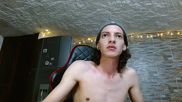 Snapshot of omar_alurba chatting on 09/27/25, 02:27 omar alurba online show from 09/27/25, 02:27