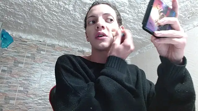 Snapshot of omar_alurba chatting on 11/21/25, 07:01 omar alurba online show from 11/21/25, 07:01