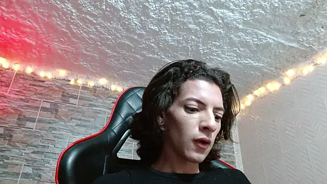 Snapshot of omar_alurba chatting on 12/02/25, 04:29 omar alurba online show from 12/02/25, 04:29