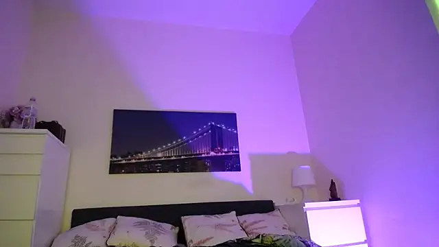 Tinkerbell822 online show from 02/09/25, 09:26