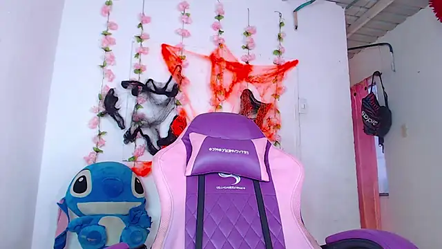 Briannabrachho online show from 11/18/25, 03:05