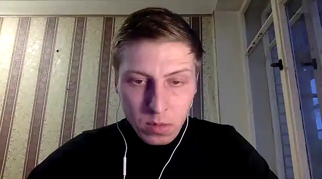 Snapshot of darienlarge chatting on 12/05/24, 01:17 darienlarge online show from 12/05/24, 01:17
