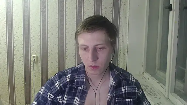 Snapshot of darienlarge chatting on 01/18/25, 10:49 darienlarge online show from 01/18/25, 10:49