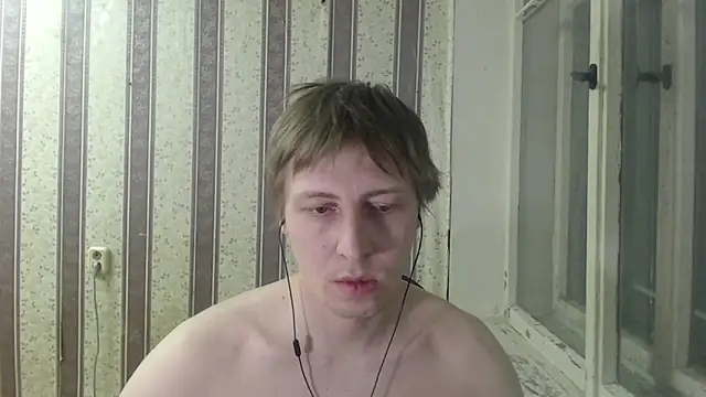 Snapshot of darienlarge chatting on 02/14/25, 06:29 darienlarge online show from 02/14/25, 06:29