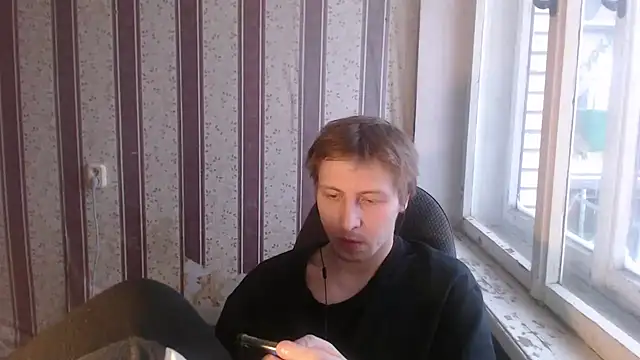 Snapshot of darienlarge chatting on 02/18/25, 02:27 darienlarge online show from 02/18/25, 02:27