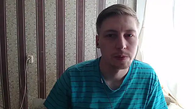 Snapshot of darienlarge chatting on 02/23/25, 12:16 darienlarge online show from 02/23/25, 12:16