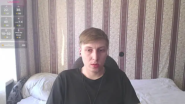 Snapshot of darienlarge chatting on 03/22/25, 03:42 darienlarge online show from 03/22/25, 03:42