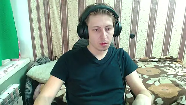 darienlarge online show from 10/26/25, 12:22