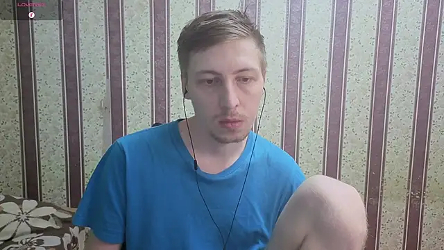 Snapshot of darienlarge chatting on 07/20/26, 11:23 darienlarge online show from 07/20/26, 11:23