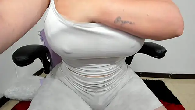 Emiily 88 online show from 01/02/25, 11:09