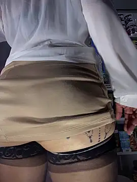 sammyqueenx21 online show from 02/18/25, 10:58