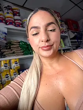 Snapshot of sammyqueenx21 chatting on 02/13/26, 04:03 sammyqueenx21 online show from 02/13/26, 04:03