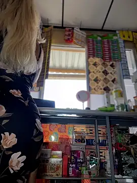 Snapshot of sammyqueenx21 chatting on 03/01/26, 03:03 sammyqueenx21 online show from 03/01/26, 03:03