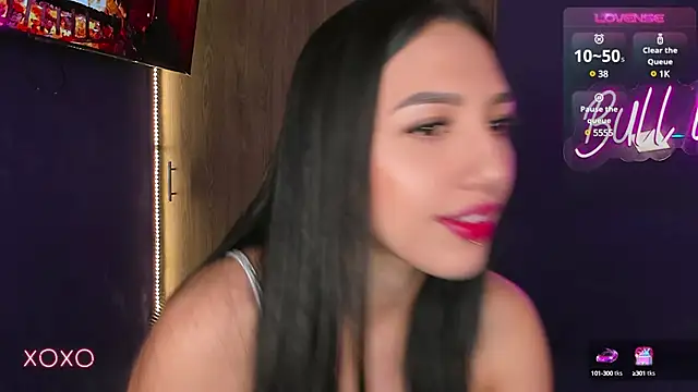 Snapshot of bull_vixen2001 chatting on 12/31/24, 08:26 bull vixen2001 online show from 12/31/24, 08:26