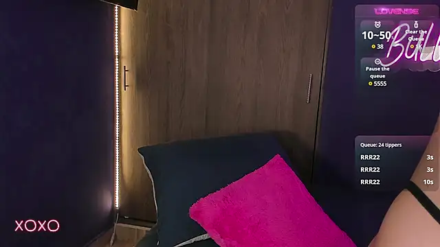 Snapshot of bull_vixen2001 chatting on 01/13/25, 08:15 bull vixen2001 online show from 01/13/25, 08:15