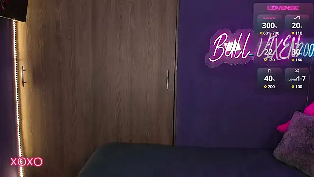 Snapshot of bull_vixen2001 chatting on 01/16/25, 12:20 bull vixen2001 online show from 01/16/25, 12:20