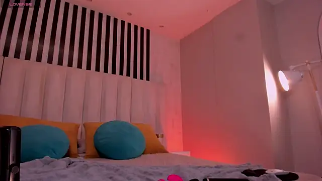 ErikaBenz  online show from 05/10/26, 11:59