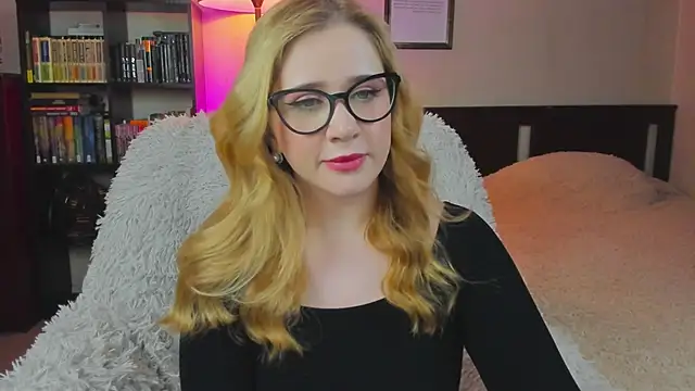 Lav Tender online show from 09/17/25, 07:37