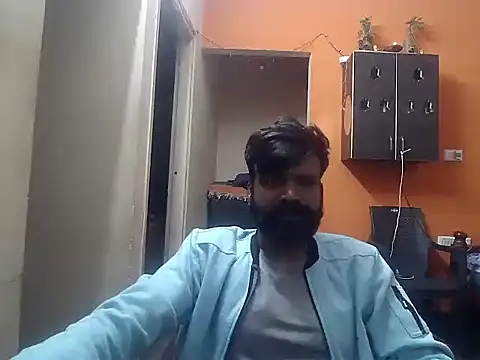 Snapshot of Indiaguy4u chatting on 12/04/24, 02:04 Indiaguy4u online show from 12/04/24, 02:04