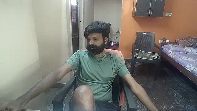 Snapshot of Indiaguy4u chatting on 01/07/25, 05:54 Indiaguy4u online show from 01/07/25, 05:54