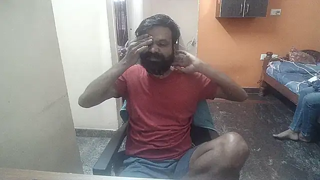 Snapshot of Indiaguy4u chatting on 01/21/25, 03:48 Indiaguy4u online show from 01/21/25, 03:48