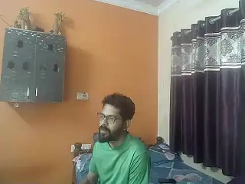 Snapshot of Indiaguy4u chatting on 02/01/25, 07:57 Indiaguy4u online show from 02/01/25, 07:57