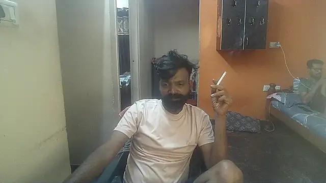 Snapshot of Indiaguy4u chatting on 02/17/25, 12:48 Indiaguy4u online show from 02/17/25, 12:48