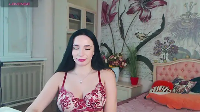 Snapshot of AliciaBow chatting on 12/19/24, 04:02 AliciaBow online show from 12/19/24, 04:02