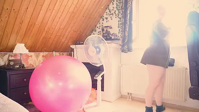 TessaWinter online show from 09/15/25, 02:39