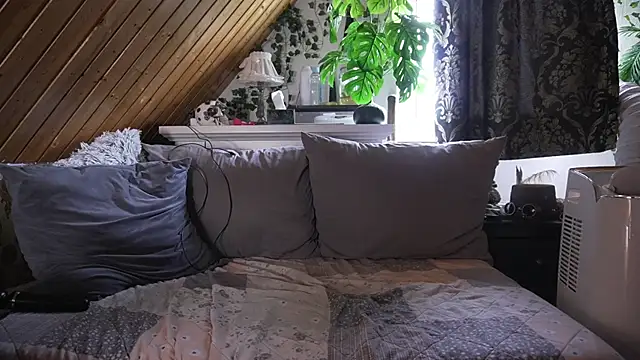 TessaWinter online show from 07/17/26, 03:07