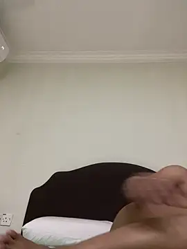 Snapshot of Sanieku chatting on 02/23/26, 09:06 Sanieku online show from 02/23/26, 09:06