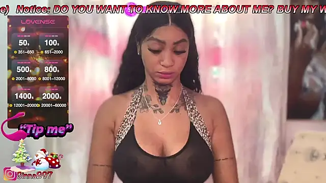 Snapshot of GinnaBolton chatting on 12/26/24, 01:21 GinnaBolton online show from 12/26/24, 01:21