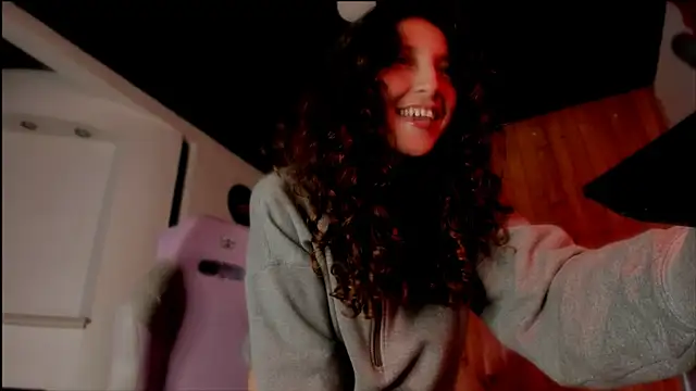  Laary online show from 02/12/25, 11:41