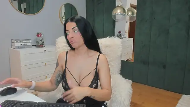 ElisaBaxter online show from 11/01/25, 03:41