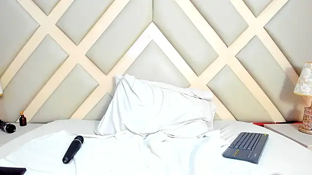 Snapshot of SSCARLETH_ chatting on 12/06/24, 02:28 SSCARLETH  online show from 12/06/24, 02:28