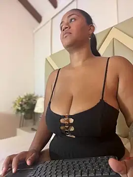 SSCARLETH  online show from 11/04/25, 11:31