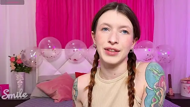 WildRedBerry online show from 02/10/26, 02:21