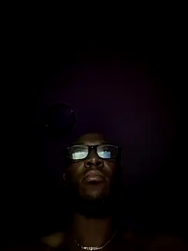 Snapshot of KingB8r chatting on 10/09/25, 12:25 KingB8r online show from 10/09/25, 12:25