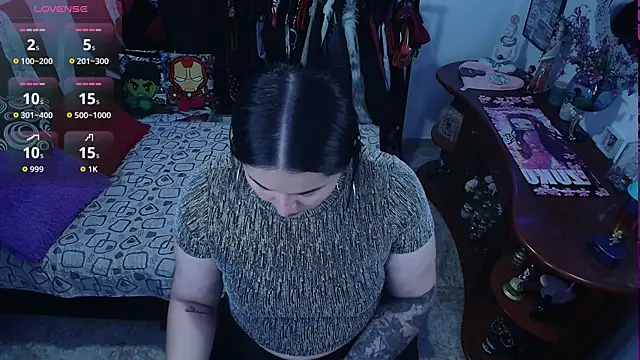 lufek23 online show from 09/17/25, 11:45