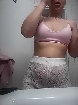 Snapshot of TheCinderella chatting on 03/02/25, 03:48 TheCinderella online show from 03/02/25, 03:48