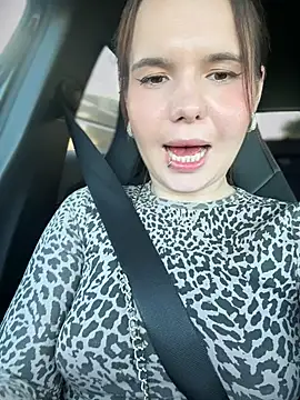 Snapshot of TheCinderella chatting on 03/04/25, 05:34 TheCinderella online show from 03/04/25, 05:34