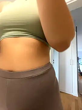 Snapshot of TheCinderella chatting on 09/10/25, 03:12 TheCinderella online show from 09/10/25, 03:12