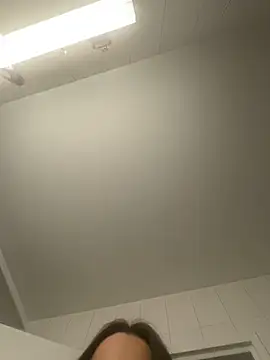 Snapshot of TheCinderella chatting on 09/27/25, 12:10 TheCinderella online show from 09/27/25, 12:10