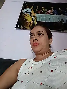 Snapshot of Latina_sexy1 chatting on 07/21/26, 02:41 Latina sexy1 online show from 07/21/26, 02:41